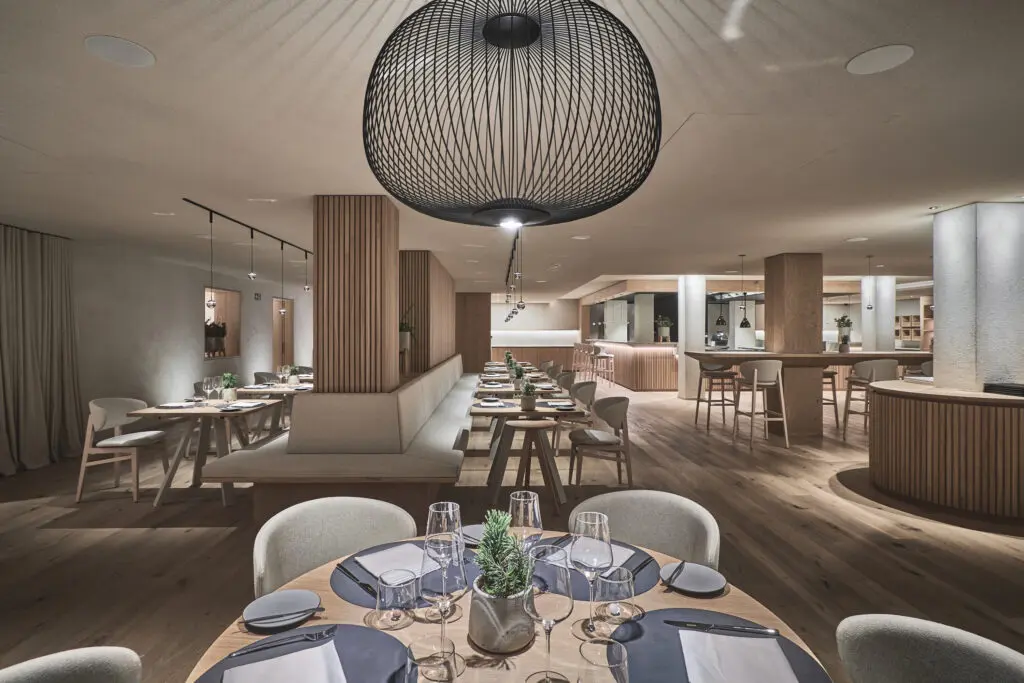 AMA Stay, bar e ristorante