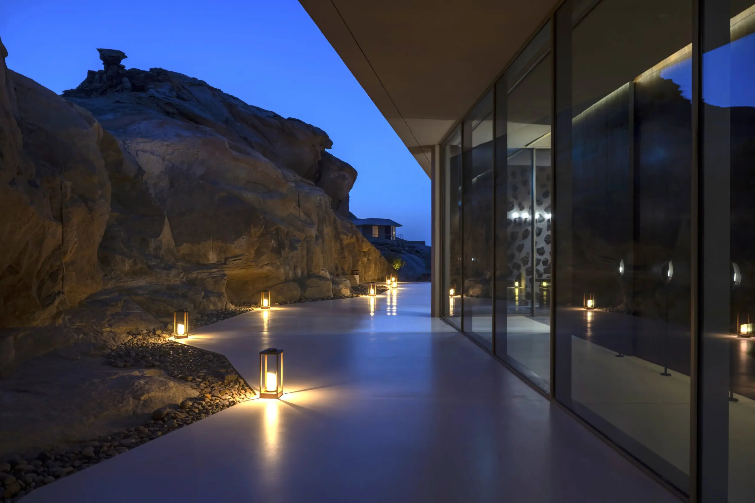 Linea Light Group per il Desert Rock Resort in Arabia Saudita