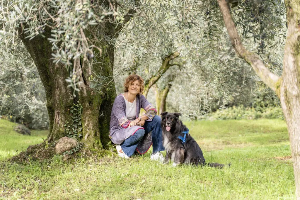 Paola Rizzitelli con il suo cane Mia
