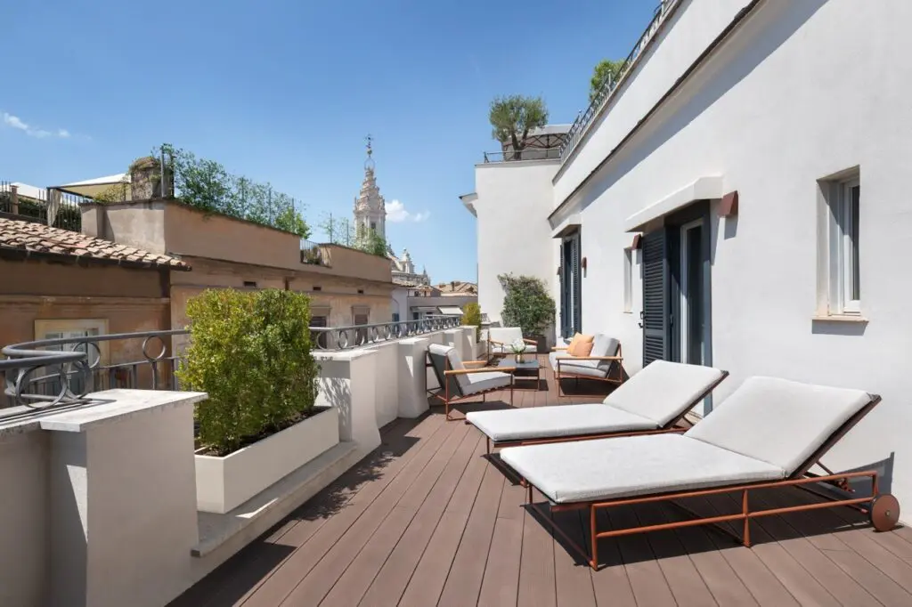 The Pantheon Iconic Rome Hotel - Autograph Collection, la terrazza di una junior suite