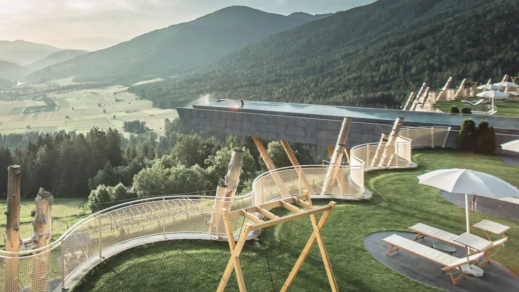 Hotel Hubertus, la piscina sospesa