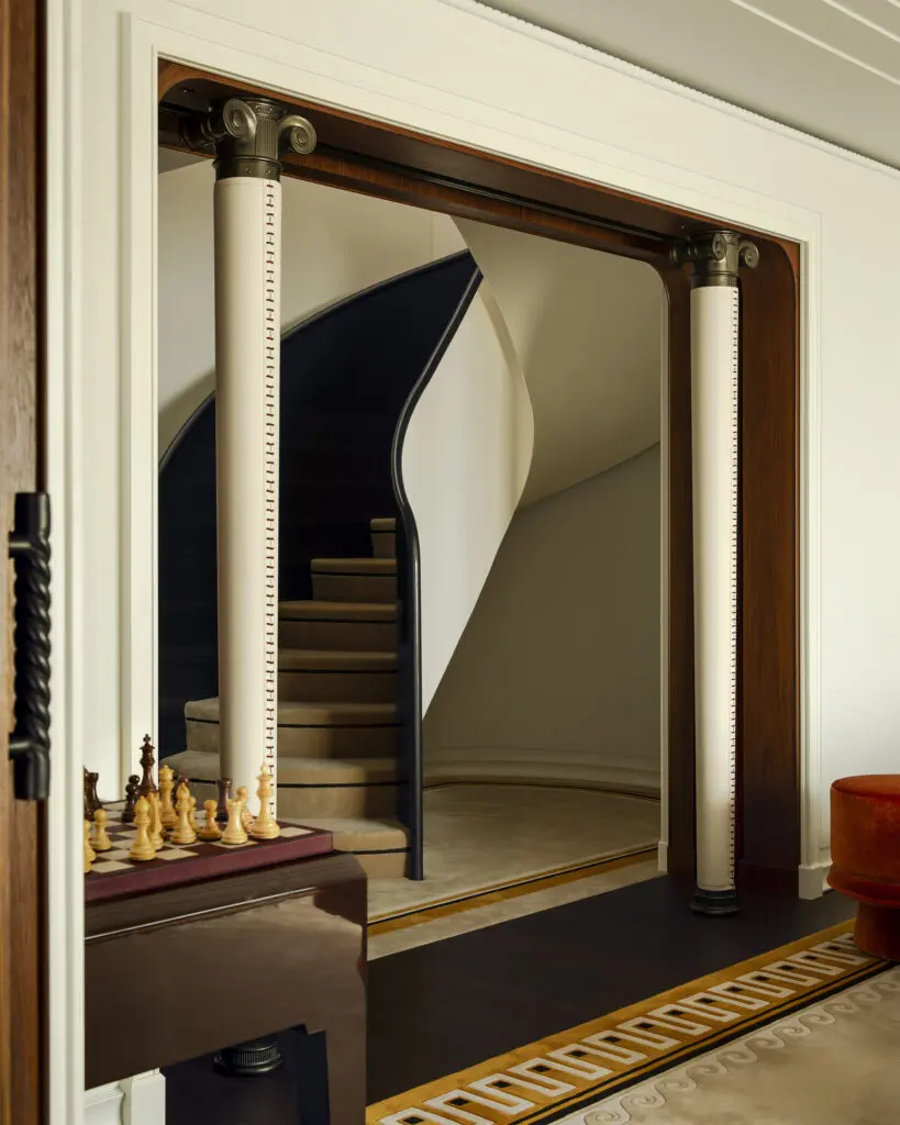 Una veduta degli interni dell'Orient Express Corinthian