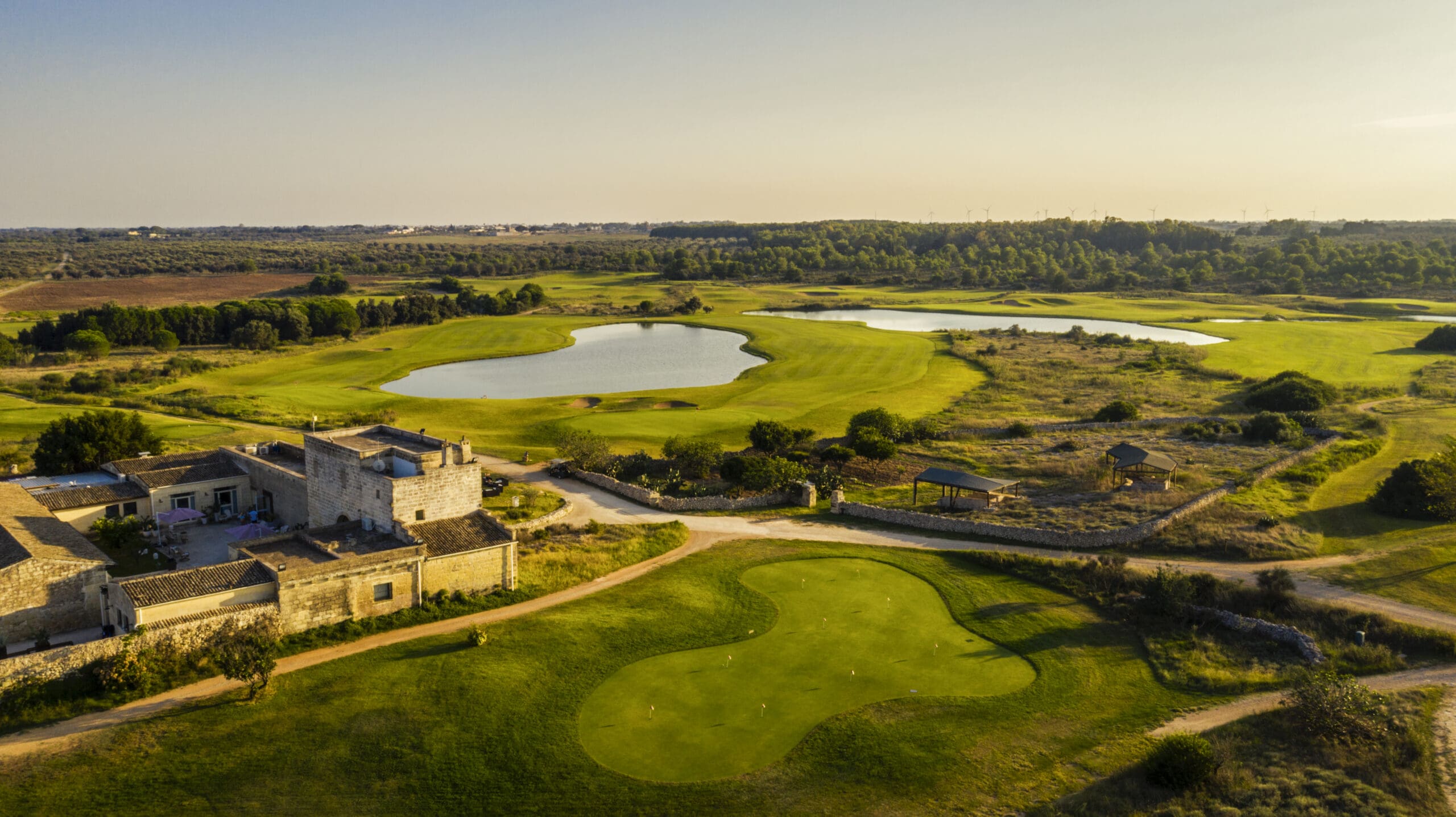 Mira Hotels & Resorts apre l'Acaya Golf Resort